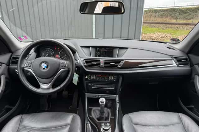 BMW X1 (2014) thumbnail 3