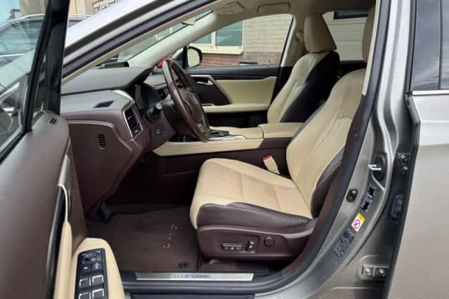 Lexus RX (2016) thumbnail 4