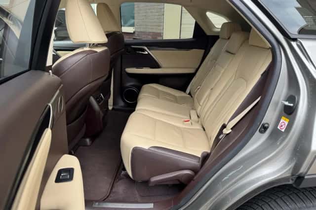 Lexus RX (2016) thumbnail 5