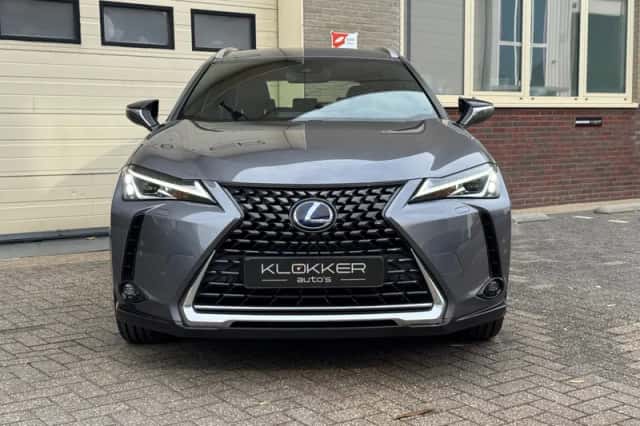 Lexus UX (2020) thumbnail 6