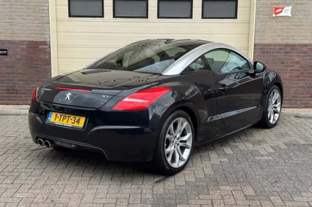 Peugeot RCZ (2012) thumbnail 2