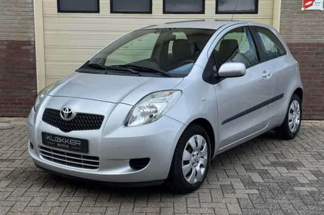 Toyota Yaris (2007) thumbnail 1