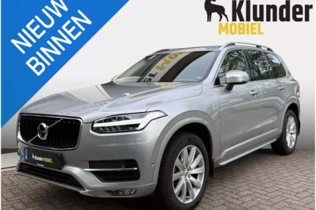 Volvo XC90 (2017) thumbnail 1