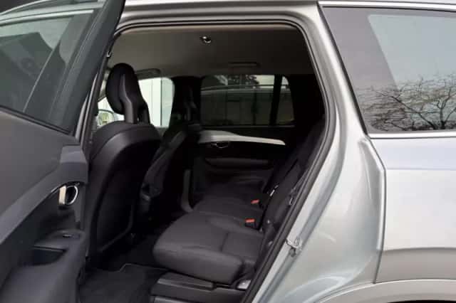 Volvo XC90 (2017) thumbnail 6
