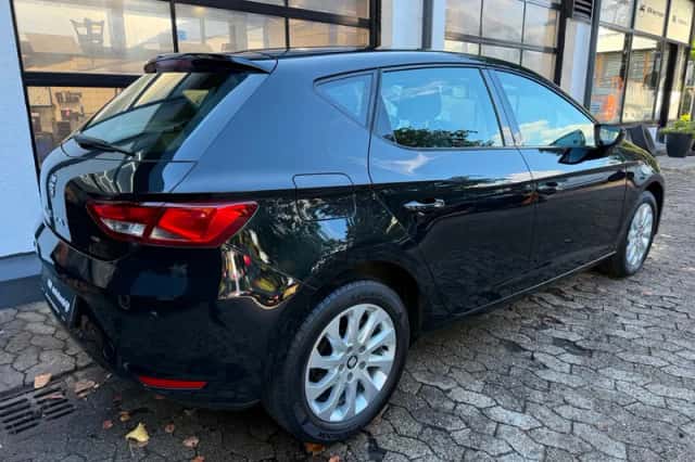 SEAT Leon (2013) thumbnail 5