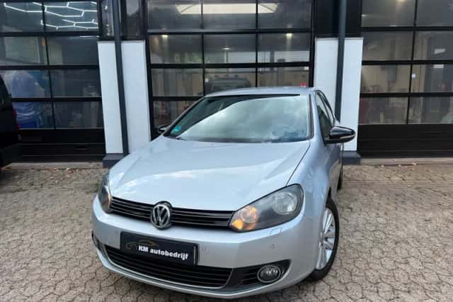 Volkswagen Golf (2011) thumbnail 1