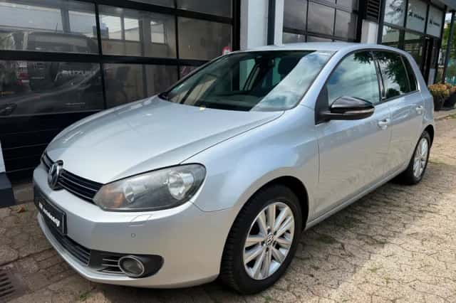 Volkswagen Golf (2011) thumbnail 3