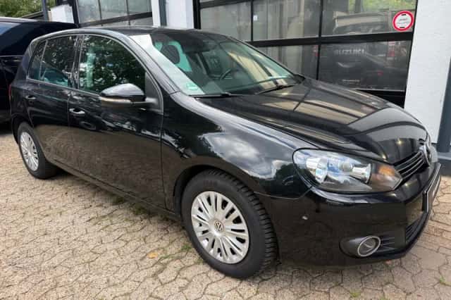 Volkswagen Golf (2010) thumbnail 3
