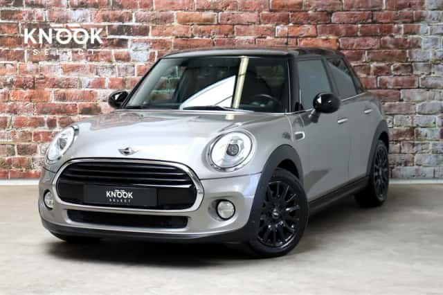 MINI Cooper (2016) thumbnail 1