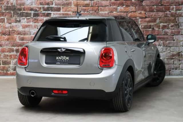 MINI Cooper (2016) thumbnail 4