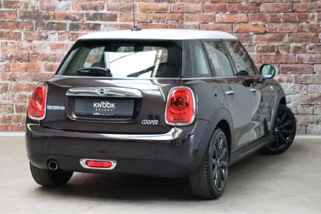 MINI Cooper (2015) thumbnail 4