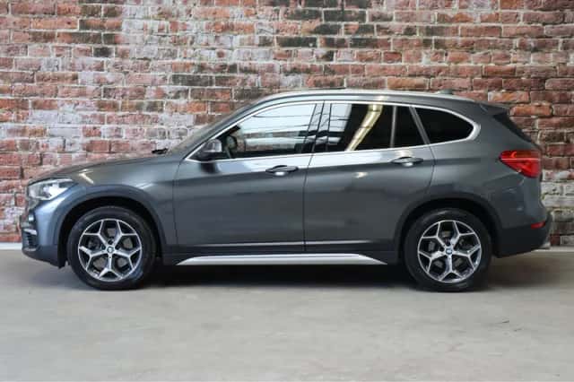 BMW X1 (2019) thumbnail 3