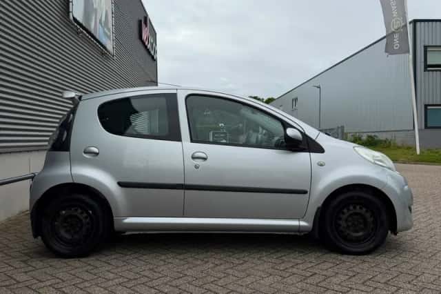 Citroën C1 (2010) thumbnail 3