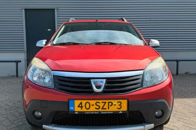 Dacia Sandero (2012) thumbnail 6