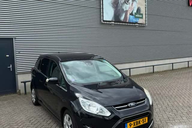Ford Grand C-Max (2014) thumbnail 2
