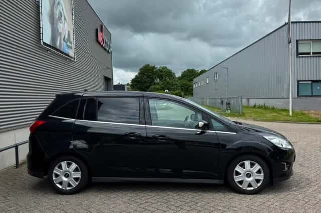 Ford Grand C-Max (2014) thumbnail 3