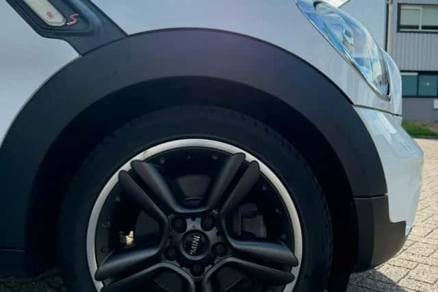 MINI Countryman (2012) thumbnail 4