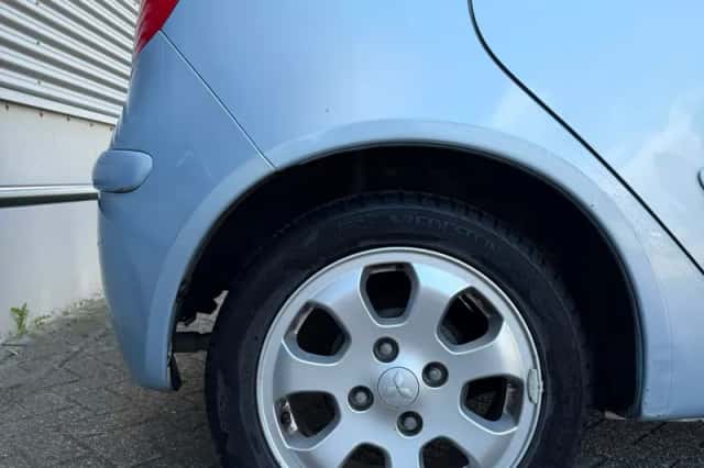 Mitsubishi Colt (2004) thumbnail 4