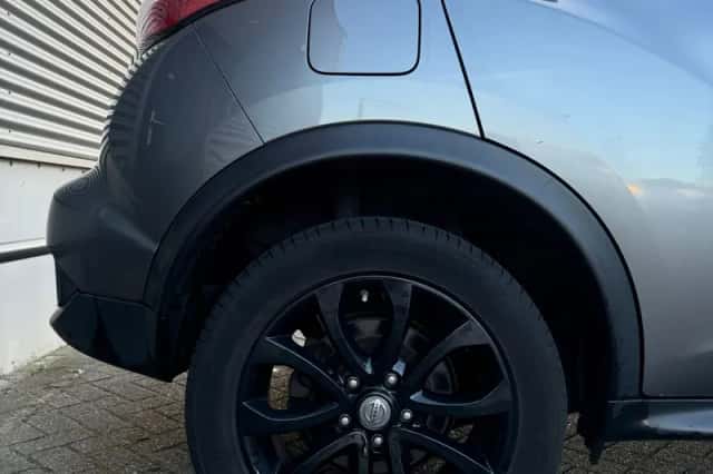 Nissan Juke (2015) thumbnail 4