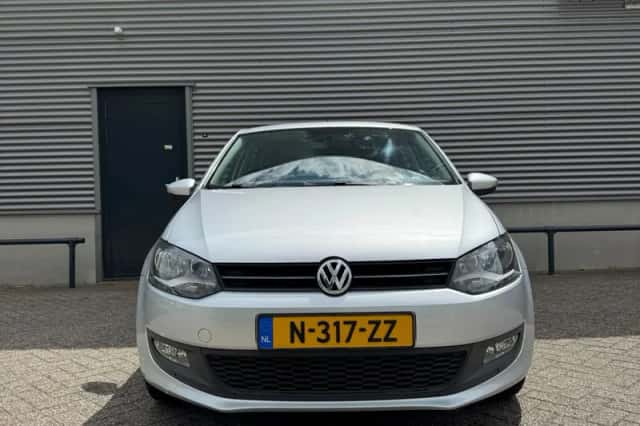 Volkswagen Polo (2011) thumbnail 6