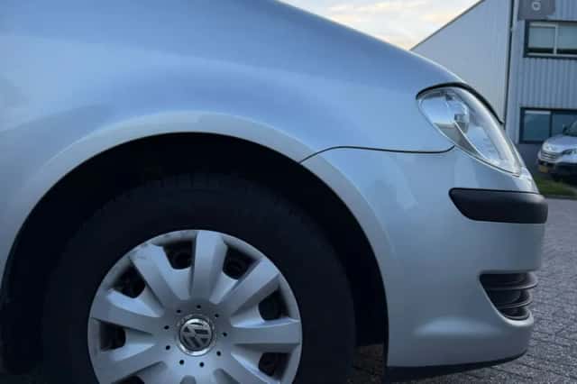 Volkswagen Touran (2007) thumbnail 6