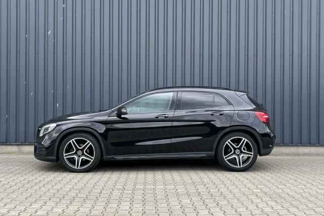 Mercedes-Benz GLA (2019) thumbnail 5