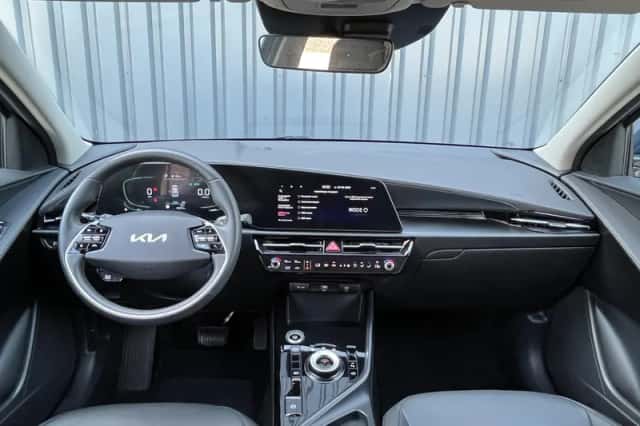 Kia Niro (2023) thumbnail 2