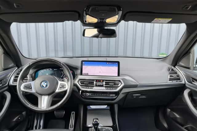BMW X3 (2023) thumbnail 2