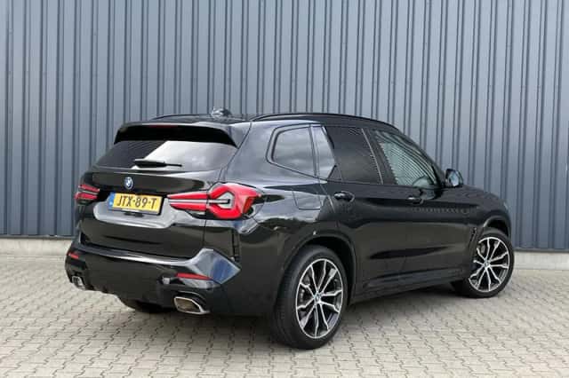 BMW X3 (2023) thumbnail 3