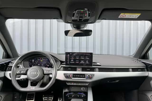 Audi A4 (2020) thumbnail 2