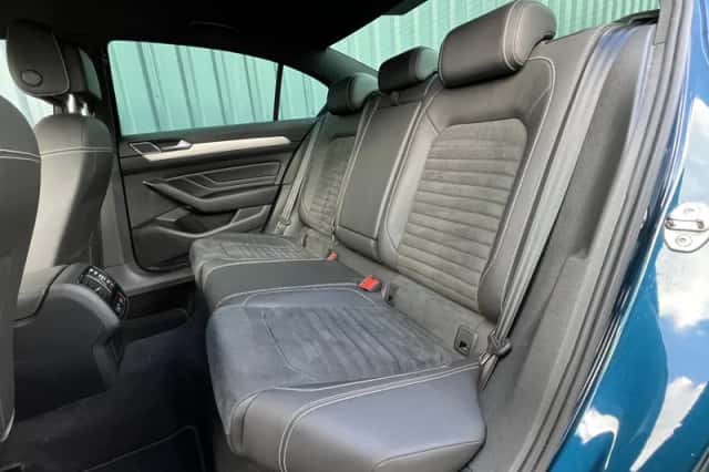 Volkswagen Passat (2021) thumbnail 5