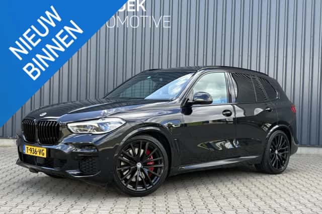 BMW X5 (2022) thumbnail 1