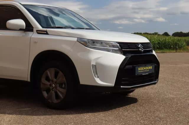 Suzuki Vitara (2025) thumbnail 3
