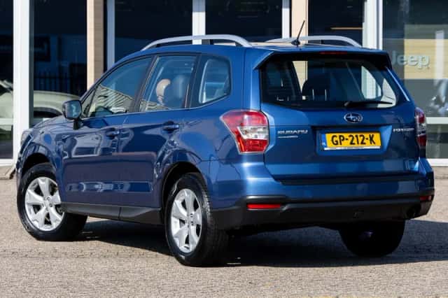 Subaru Forester (2015) thumbnail 2