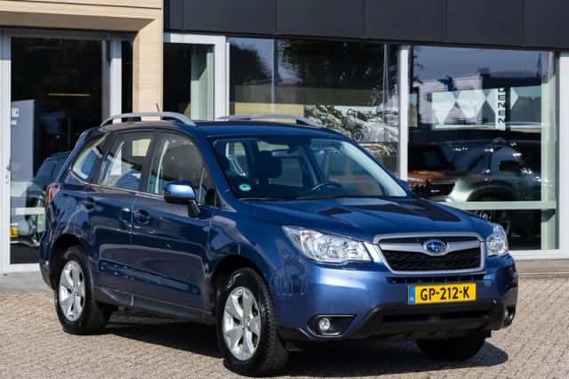 Subaru Forester (2015) thumbnail 5