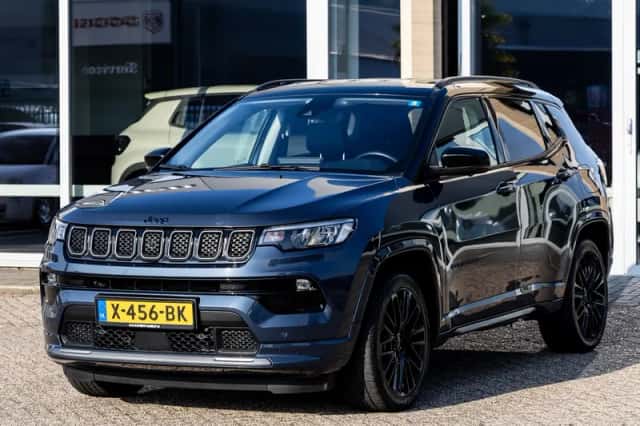 Jeep Compass (2022) thumbnail 3