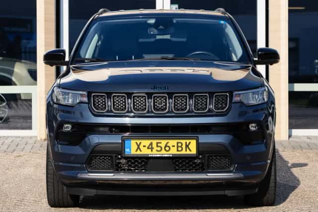Jeep Compass (2022) thumbnail 4