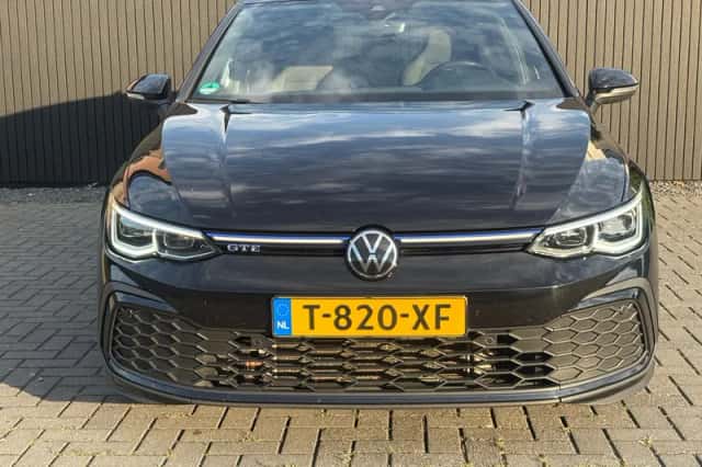 Volkswagen Golf (2021) thumbnail 2