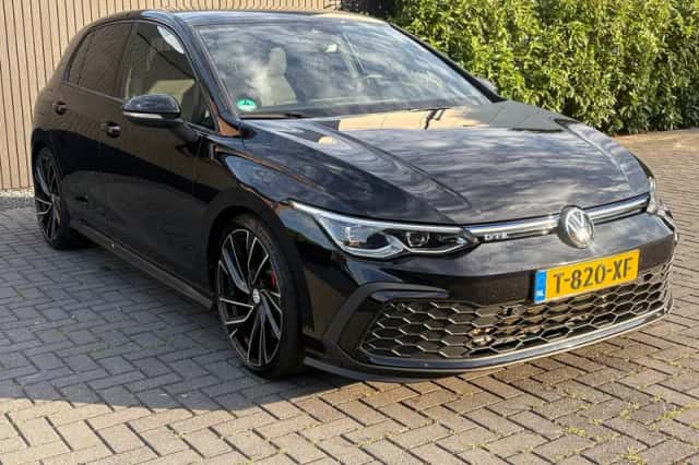 Volkswagen Golf (2021) thumbnail 3