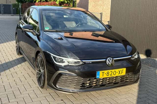Volkswagen Golf (2021) thumbnail 4