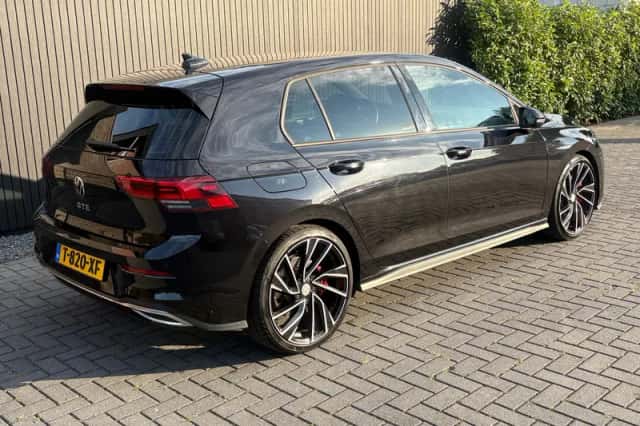 Volkswagen Golf (2021) thumbnail 5