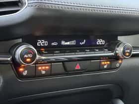 Mazda 3 thumbnail 24