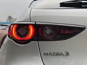 Mazda 3 thumbnail 13