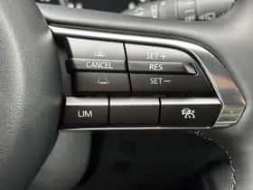 Mazda 3 thumbnail 18