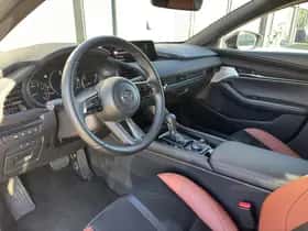 Mazda 3 thumbnail 29
