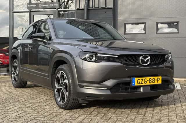 Mazda MX-30 (2025) thumbnail 2
