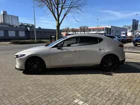 Mazda 3 thumbnail 4