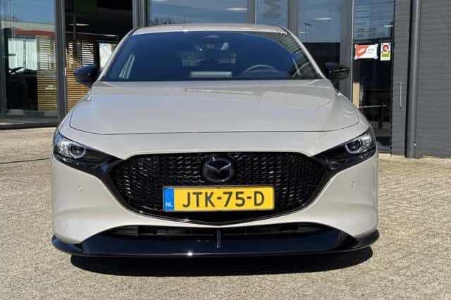 Mazda 3 (2026) thumbnail 2