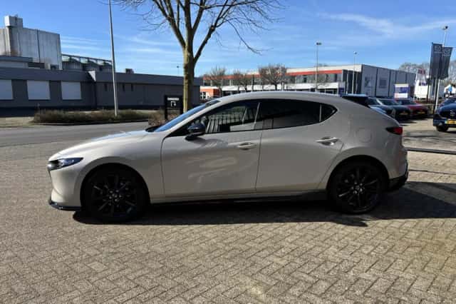 Mazda 3 (2026) thumbnail 4