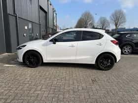 Mazda 2 thumbnail 4